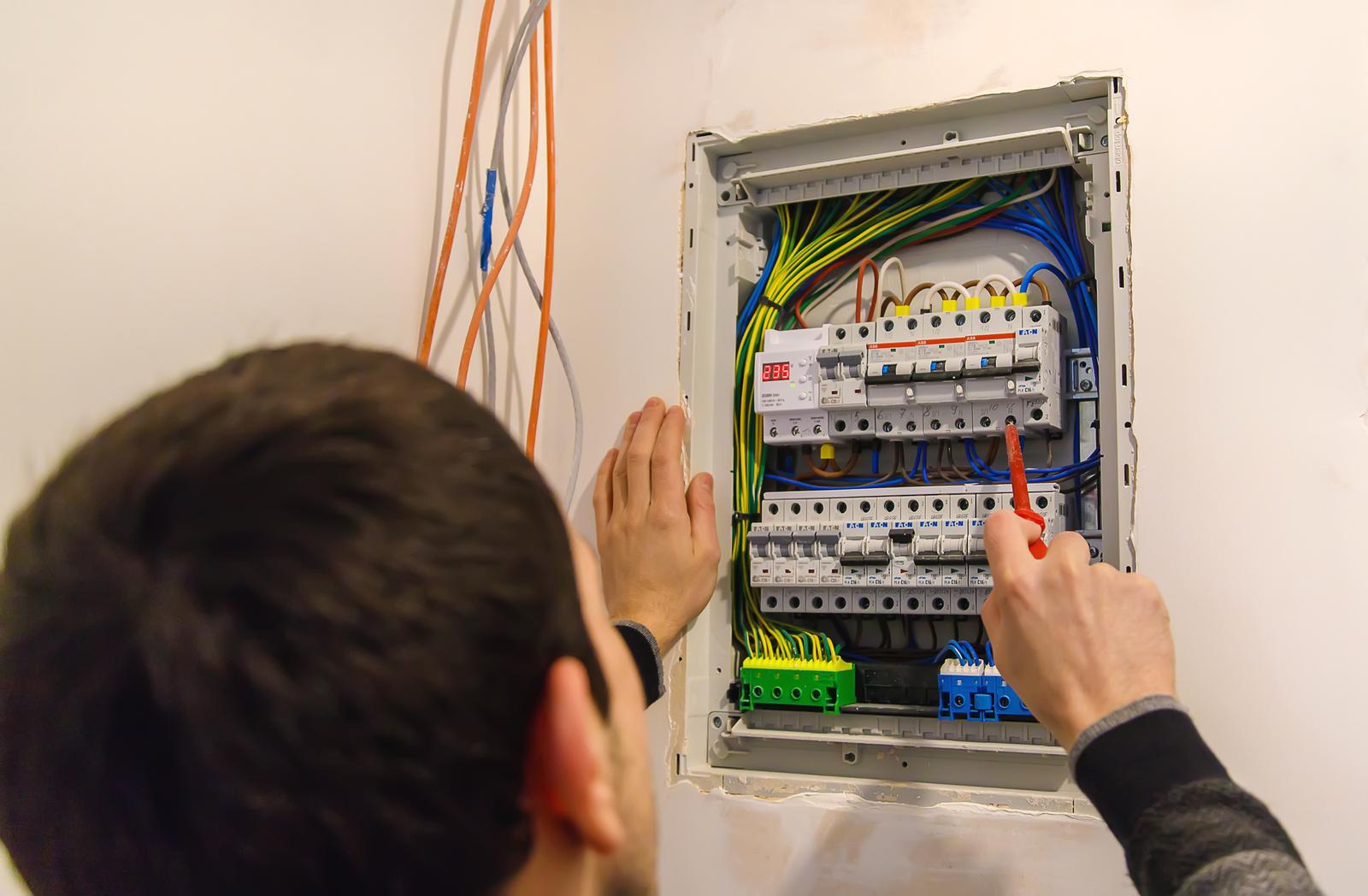 Power Outages, Underground wire repair, overloaded panel? Call MJR Electrics your local electrical contractors