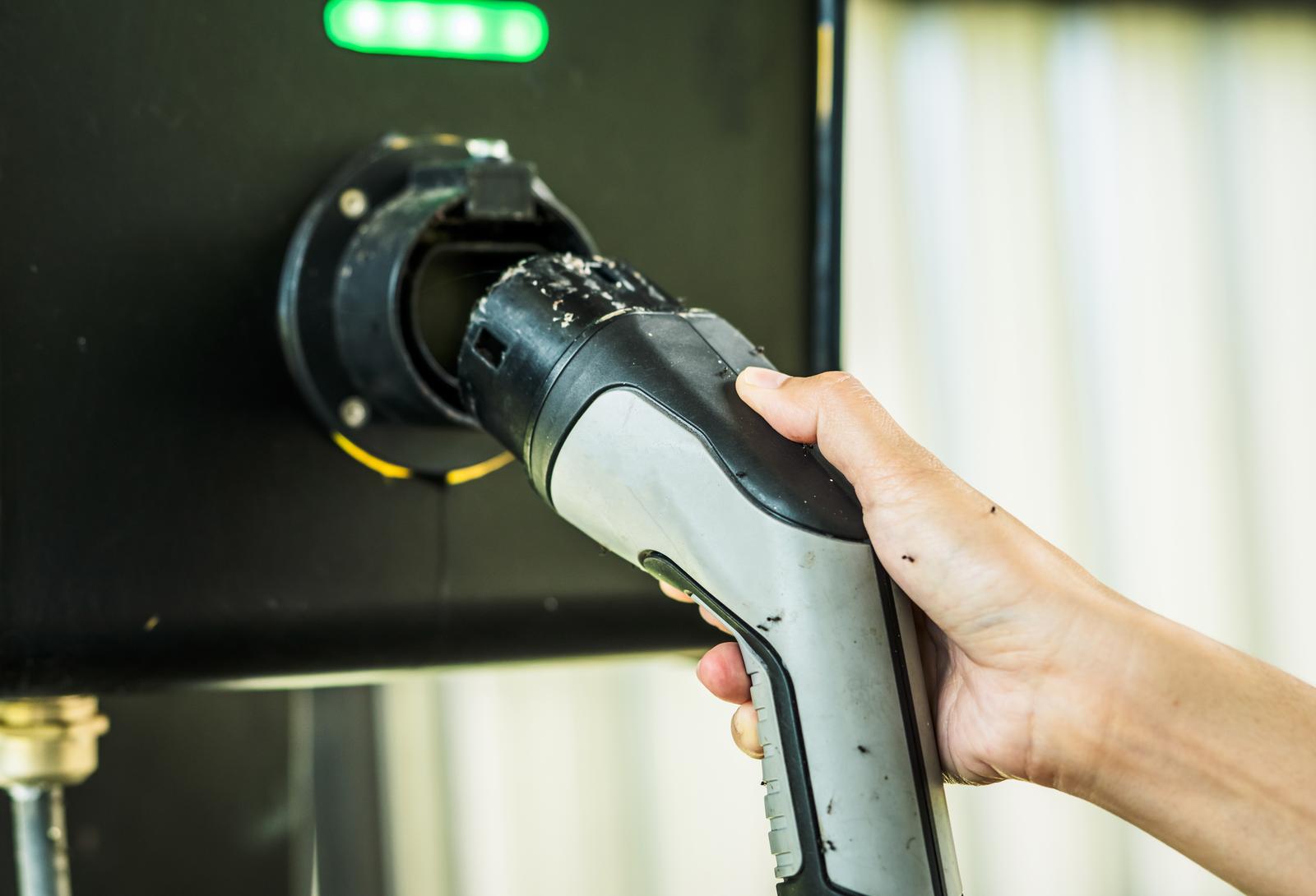 How to maintain and repair your EV charger: Tips from your local Vancouver electrician   